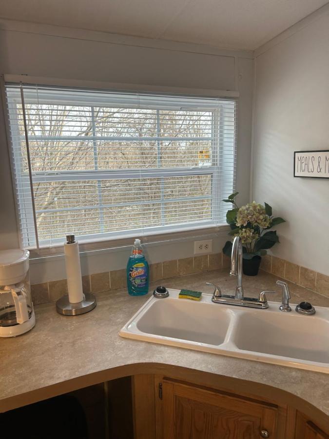 West Remodeled Mobile Apartment *