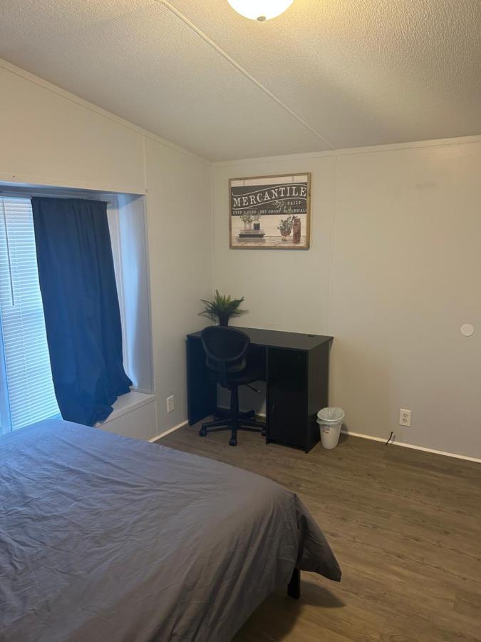 West Remodeled Mobile Apartment