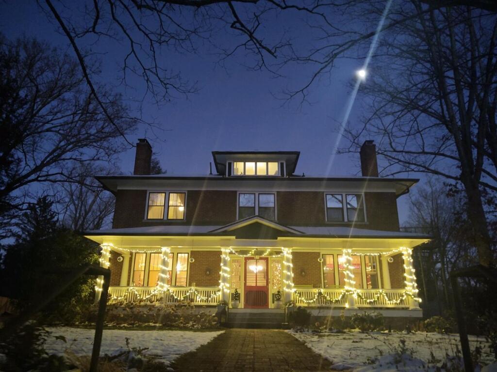 Sweet Biscuit Bed & Breakfast 4*