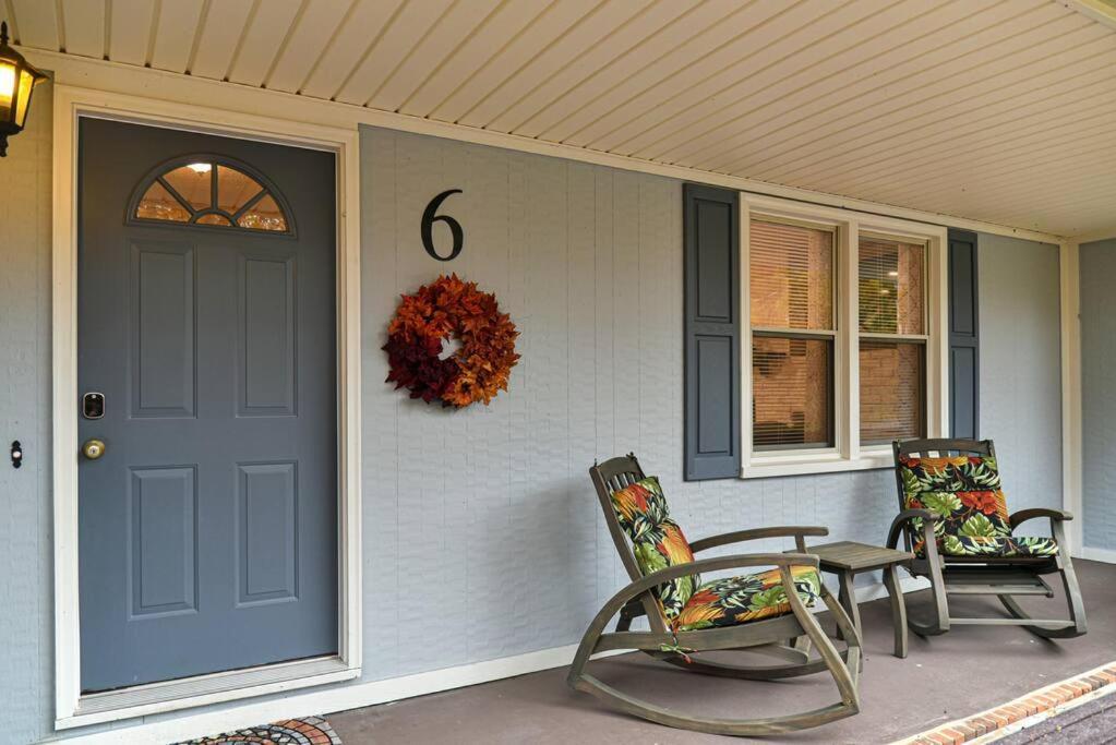 Holiday home Hot Tub, Fire Pit, 12 Miles To Downtown *