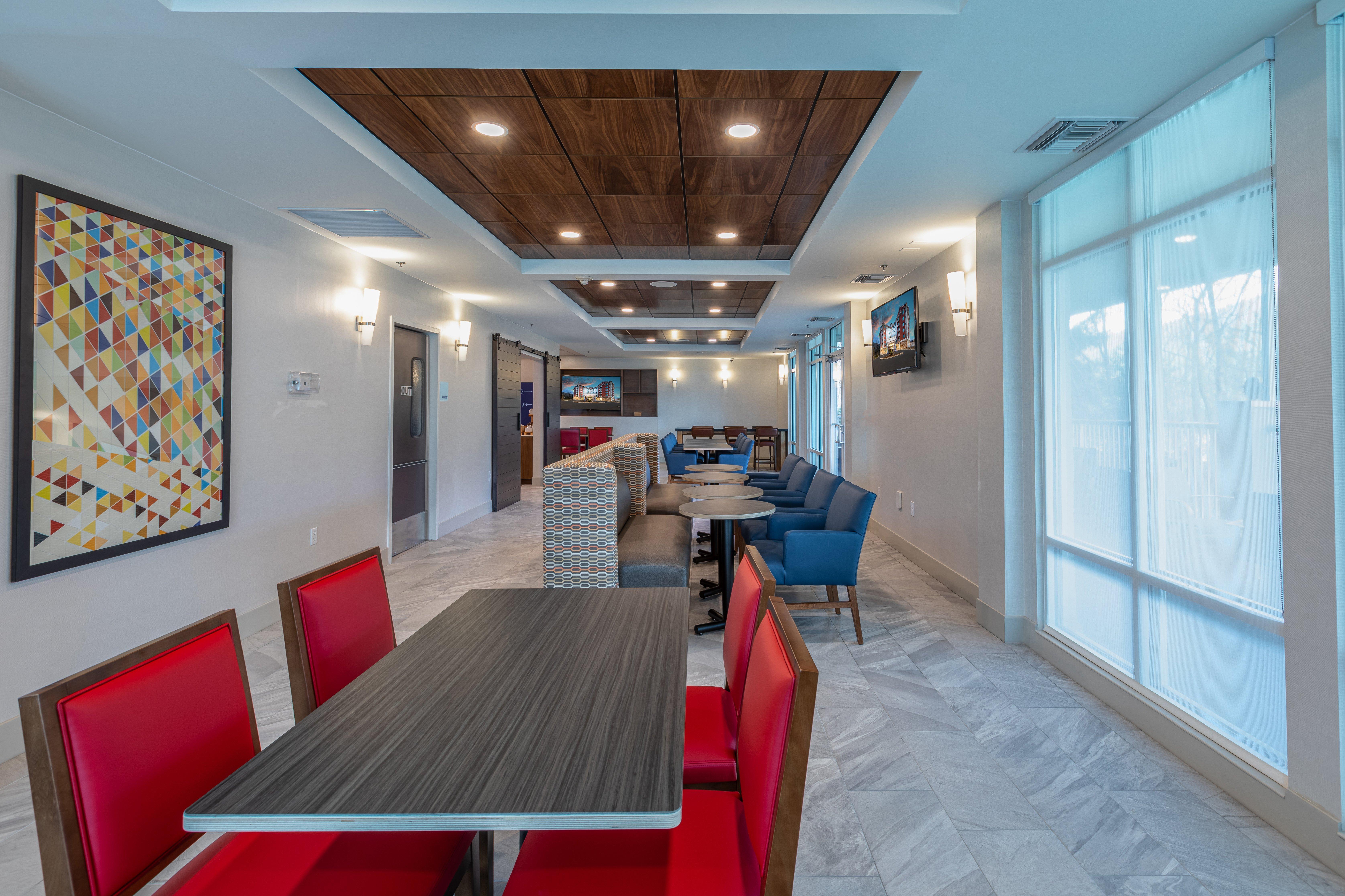 Express & Downtown By Ihg Hotel Asheville