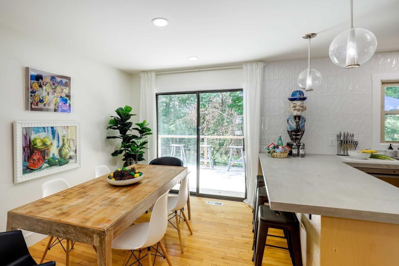 Modern With Hot Tub And Deck In Asheville! * Asheville
