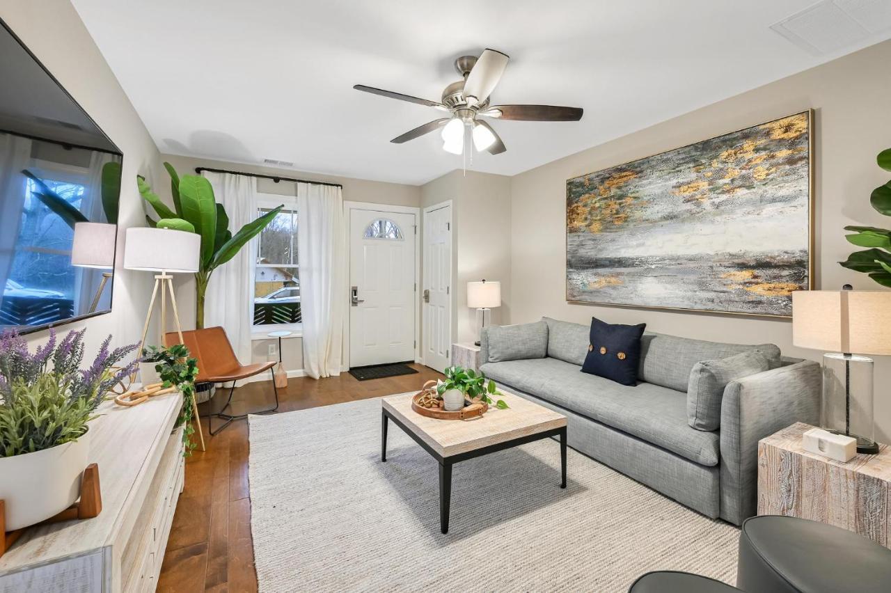 Accessible To Center Townhome 2 *