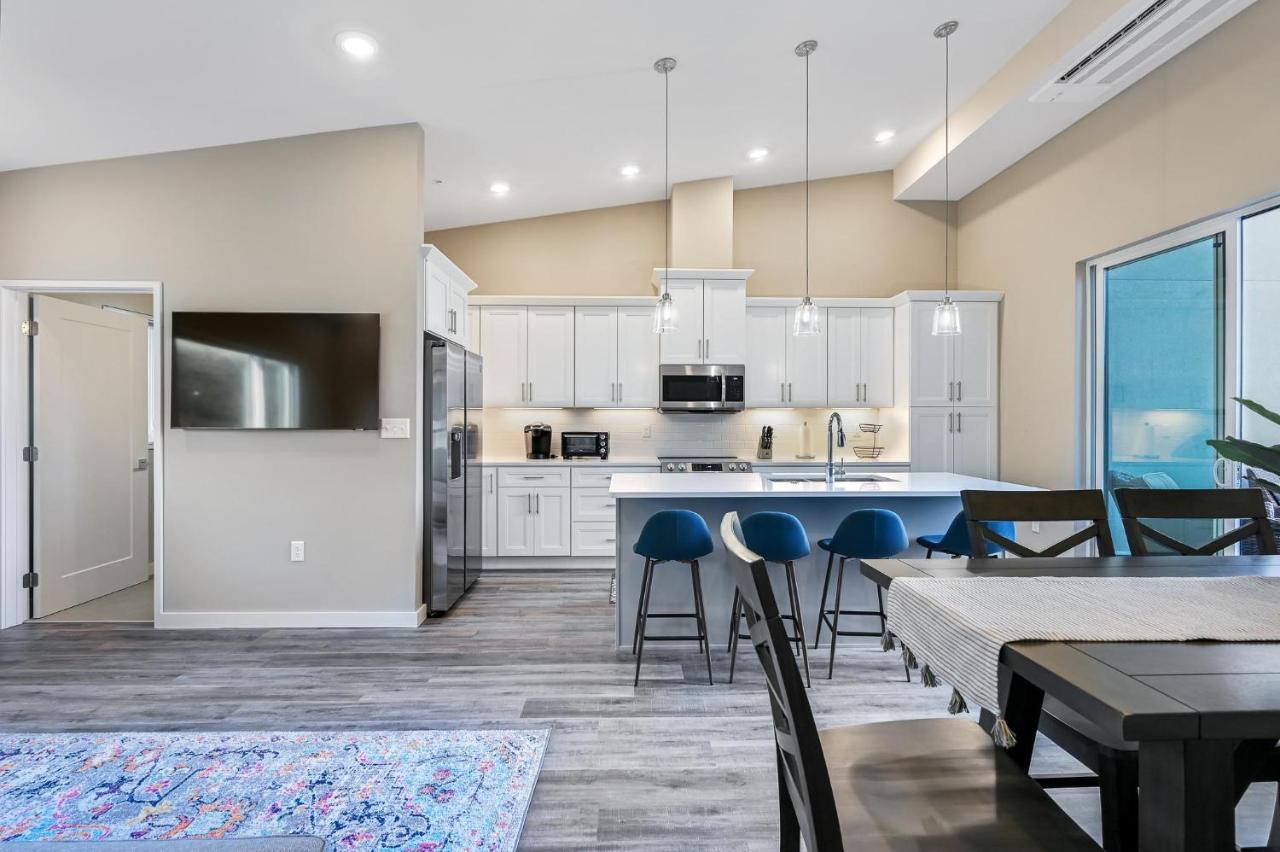 Immaculate South Slope Townhome Unit 96