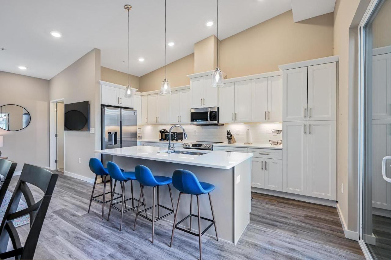 Immaculate South Slope Townhome Unit 96 * Asheville