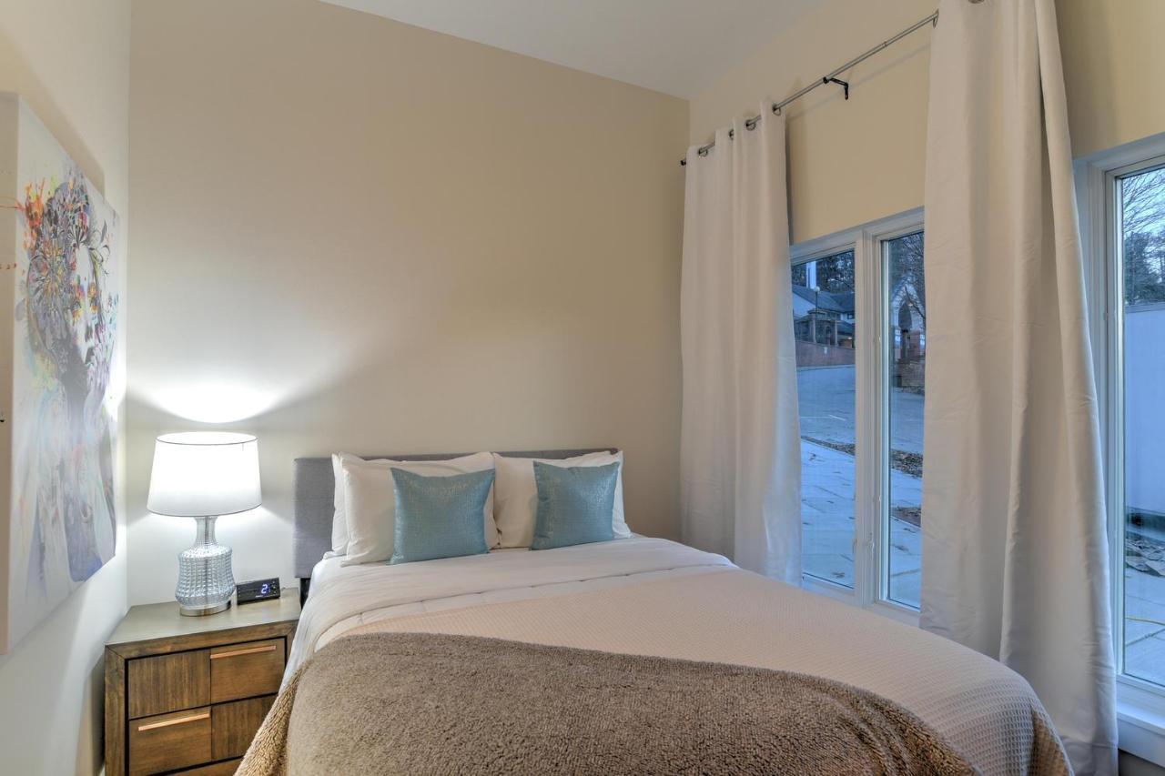 11 Bauhaus Townhome Holiday home Asheville