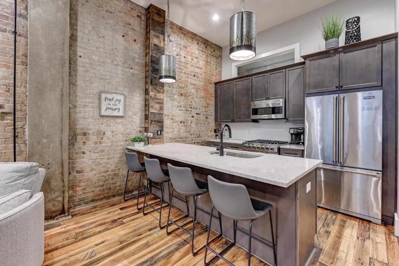 Fabulous Downtown 2 Bedroom * Asheville