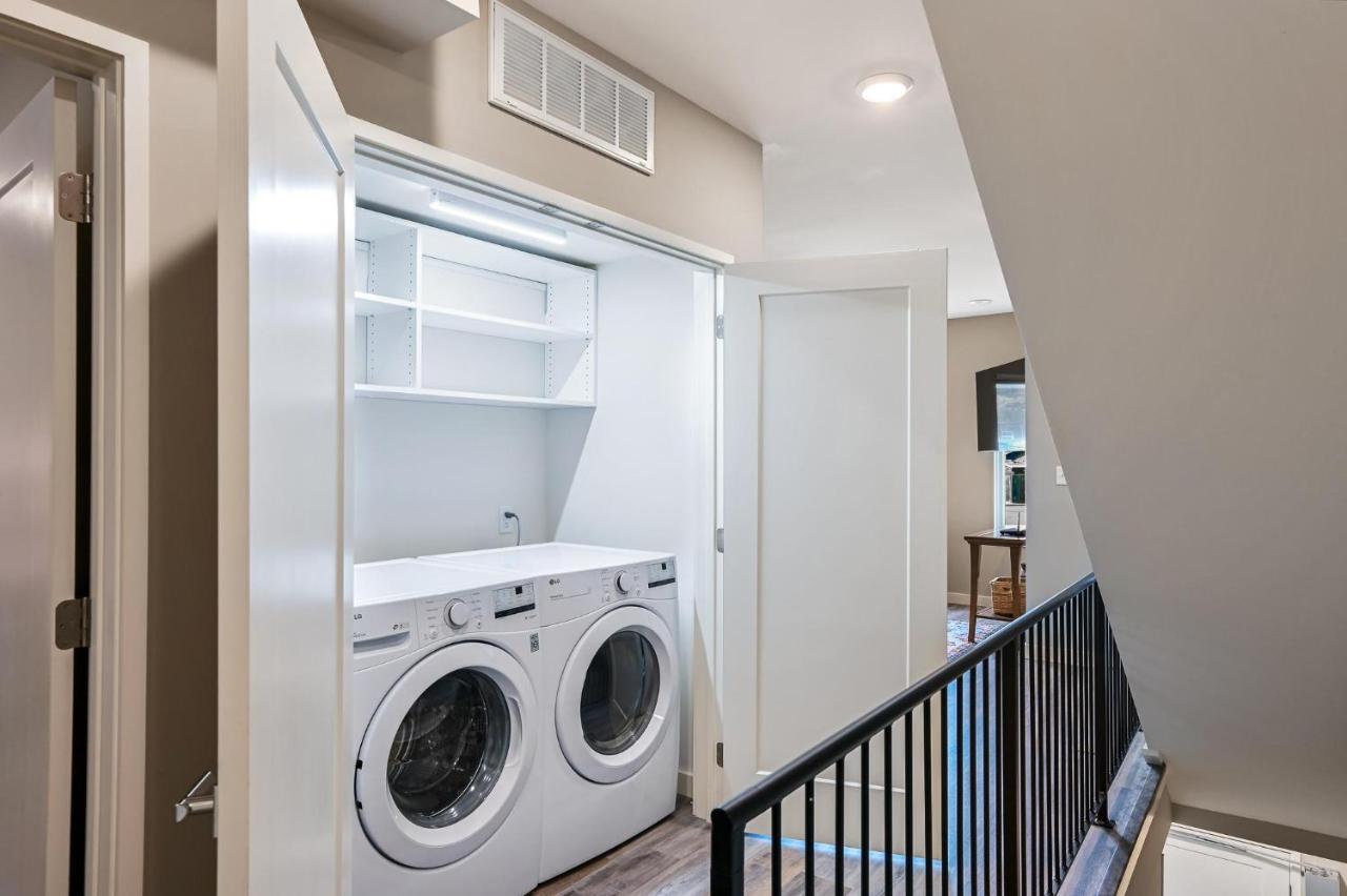 Holiday home Immaculate South Slope Townhome Unit 96