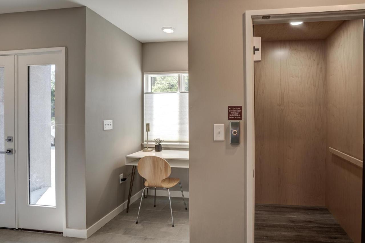 Incredible South Slope Townhome With Private Elevator Unit 106 Holiday home *