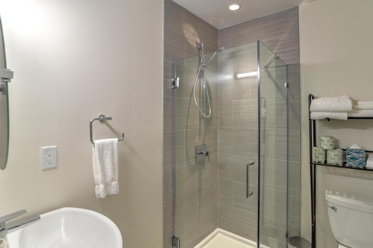 11 Bauhaus Townhome