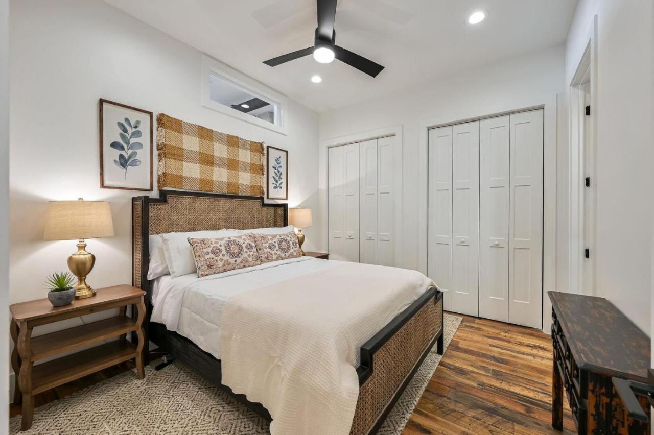 Impressive 2 Bed 2 And A Half Bath Center With Ev Charger Asheville