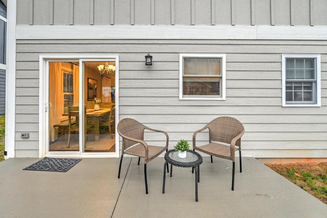 Accessible To Center Townhome 2 Holiday home *