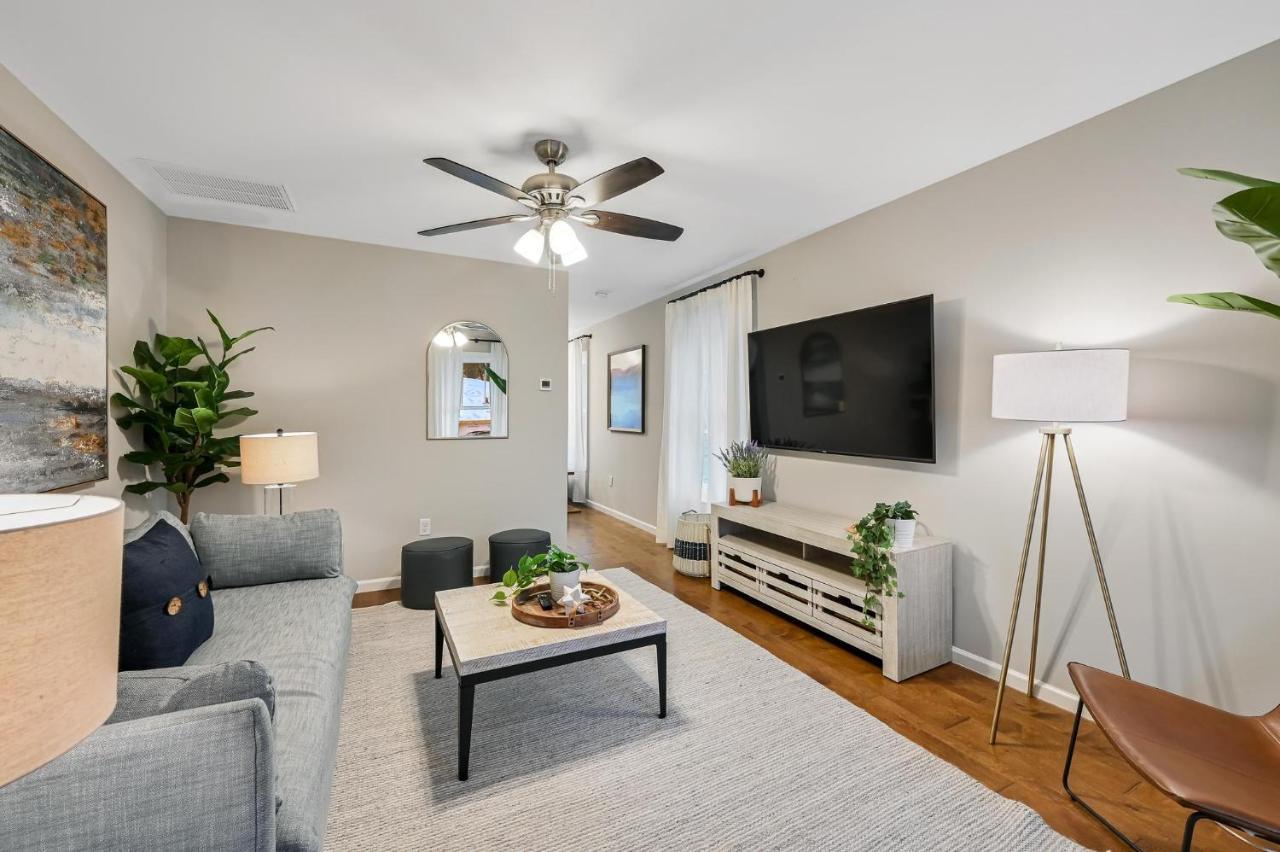 Holiday home Accessible To Center Townhome 2 *