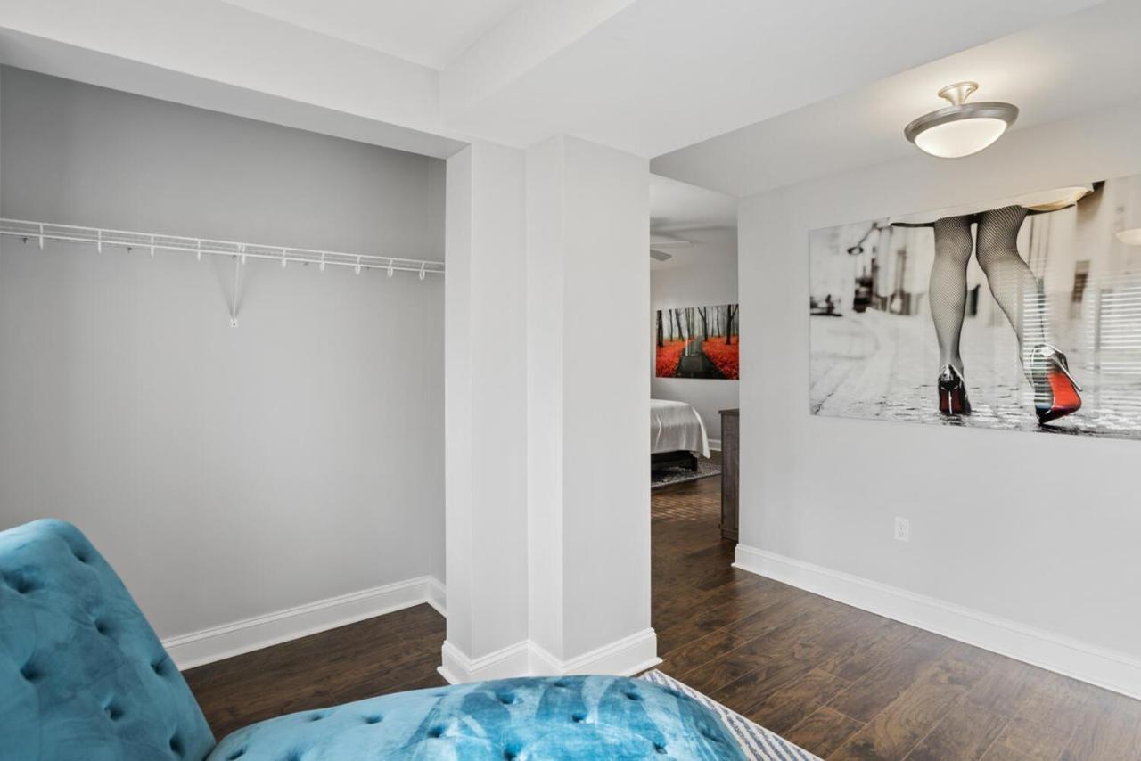 8 Village Lane 401
