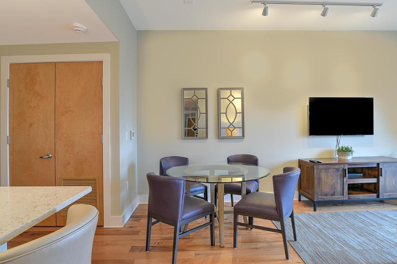 45 Asheland Avenue Unit 403