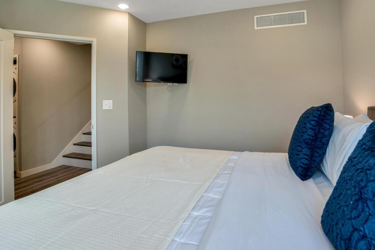 Astonishing South Slope Townhome With Rooftop Terrace Unit 94 * Asheville