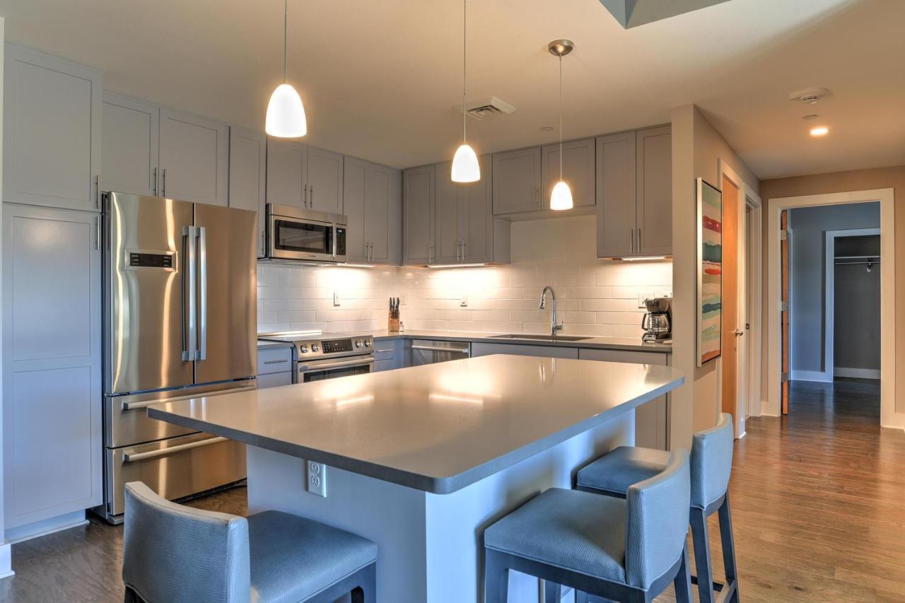 45 Asheland Avenue Unit 306 *