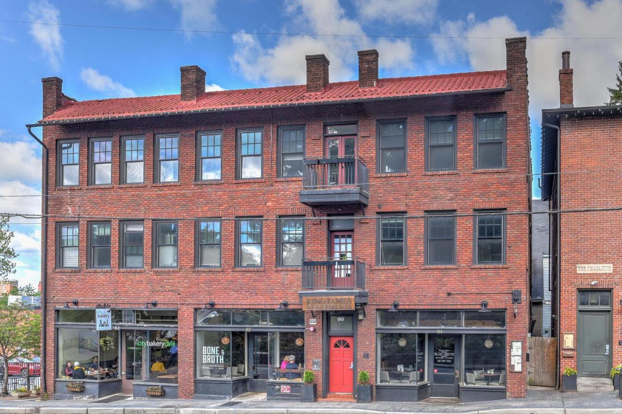 Historic King James Unit 10 Holiday home Asheville