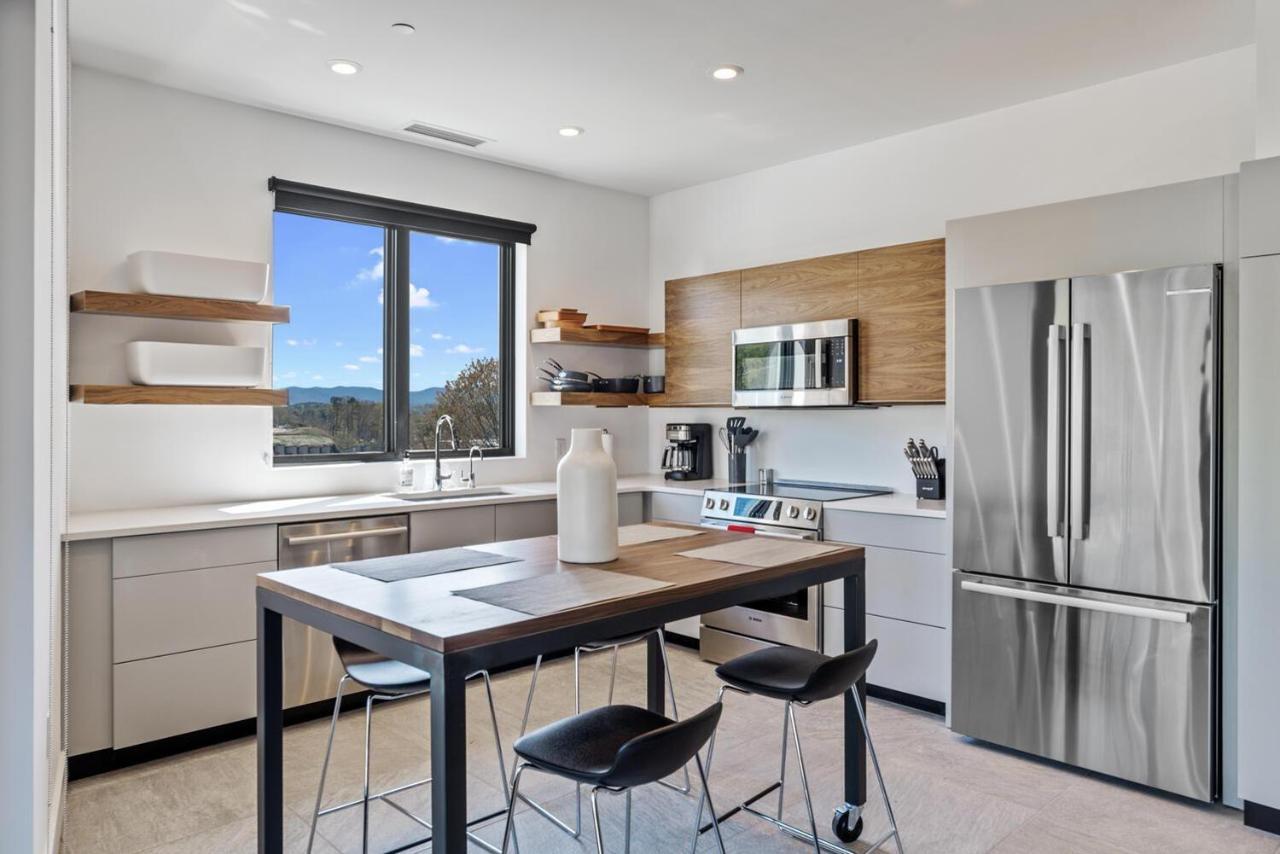 145 Billmore Avenue 305 *