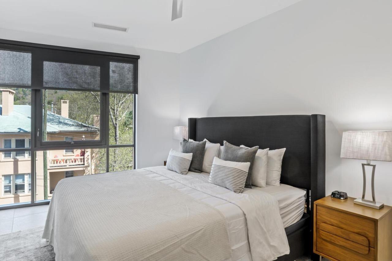 145 Billmore Avenue 305 Holiday home *