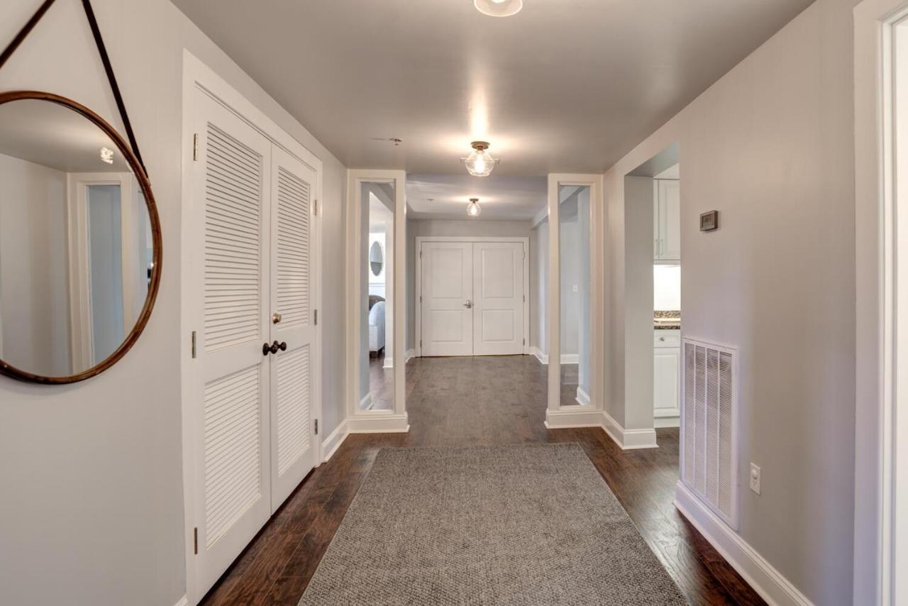 8 Village Lane 401