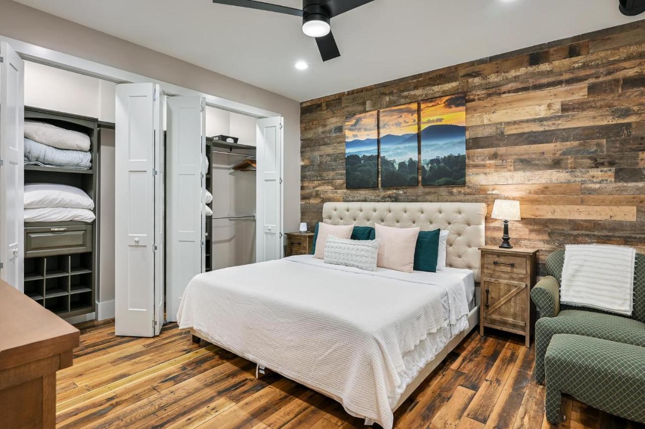 Holiday home Phenomenal 2 Bedroom 2 And A Half Bathroom Downtown Asheville