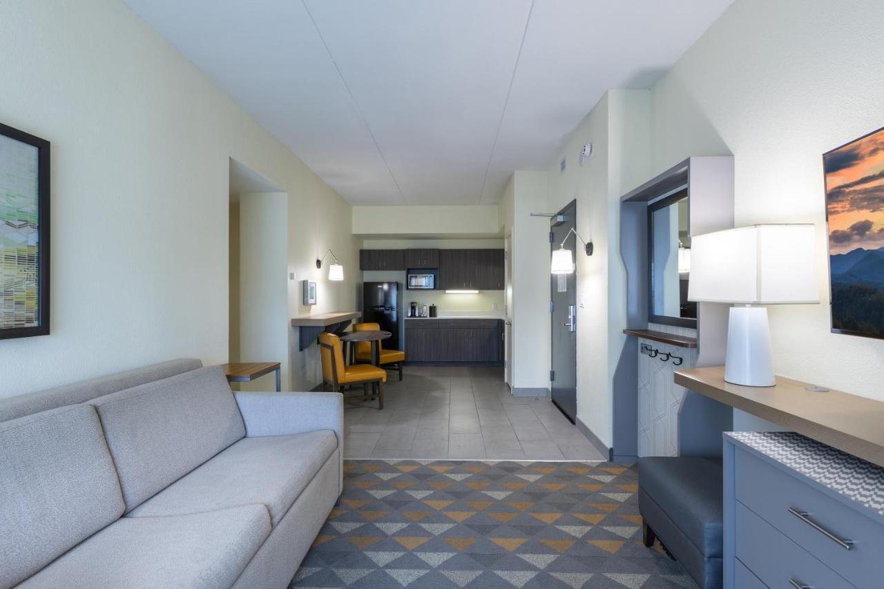 The Scenic At Biltmore Village Hotel 3*