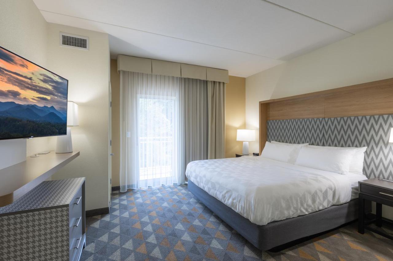 The Scenic At Biltmore Village Hotel 3*