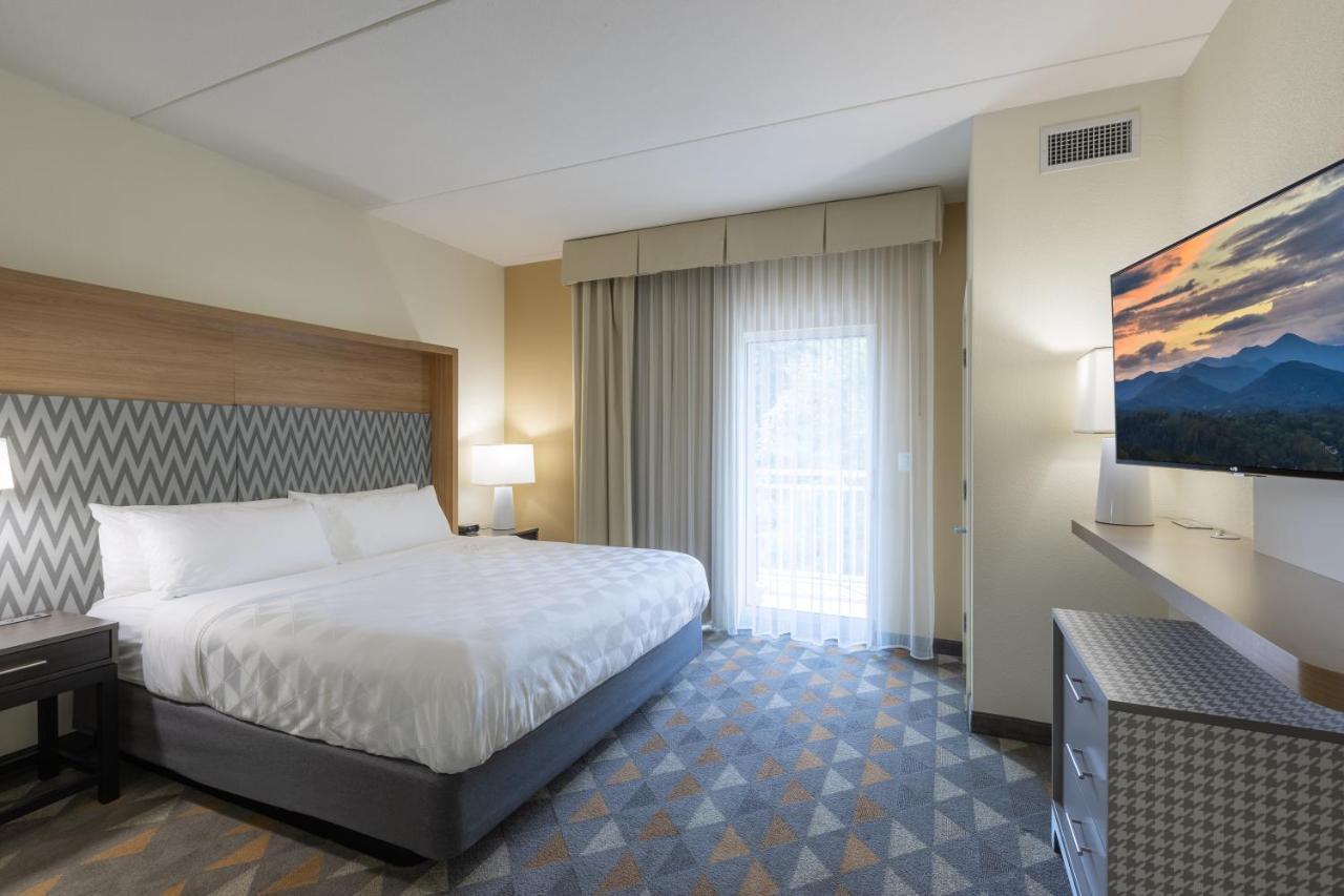 The Scenic At Biltmore Village Hotel 3*
