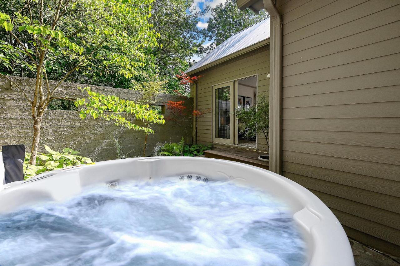 Simply Stunning Off Blue Ridge Pkwy Holiday home