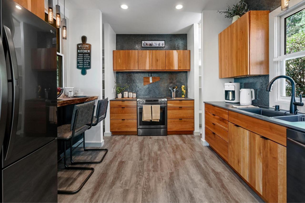 Simply Stunning Off Blue Ridge Pkwy Holiday home Asheville