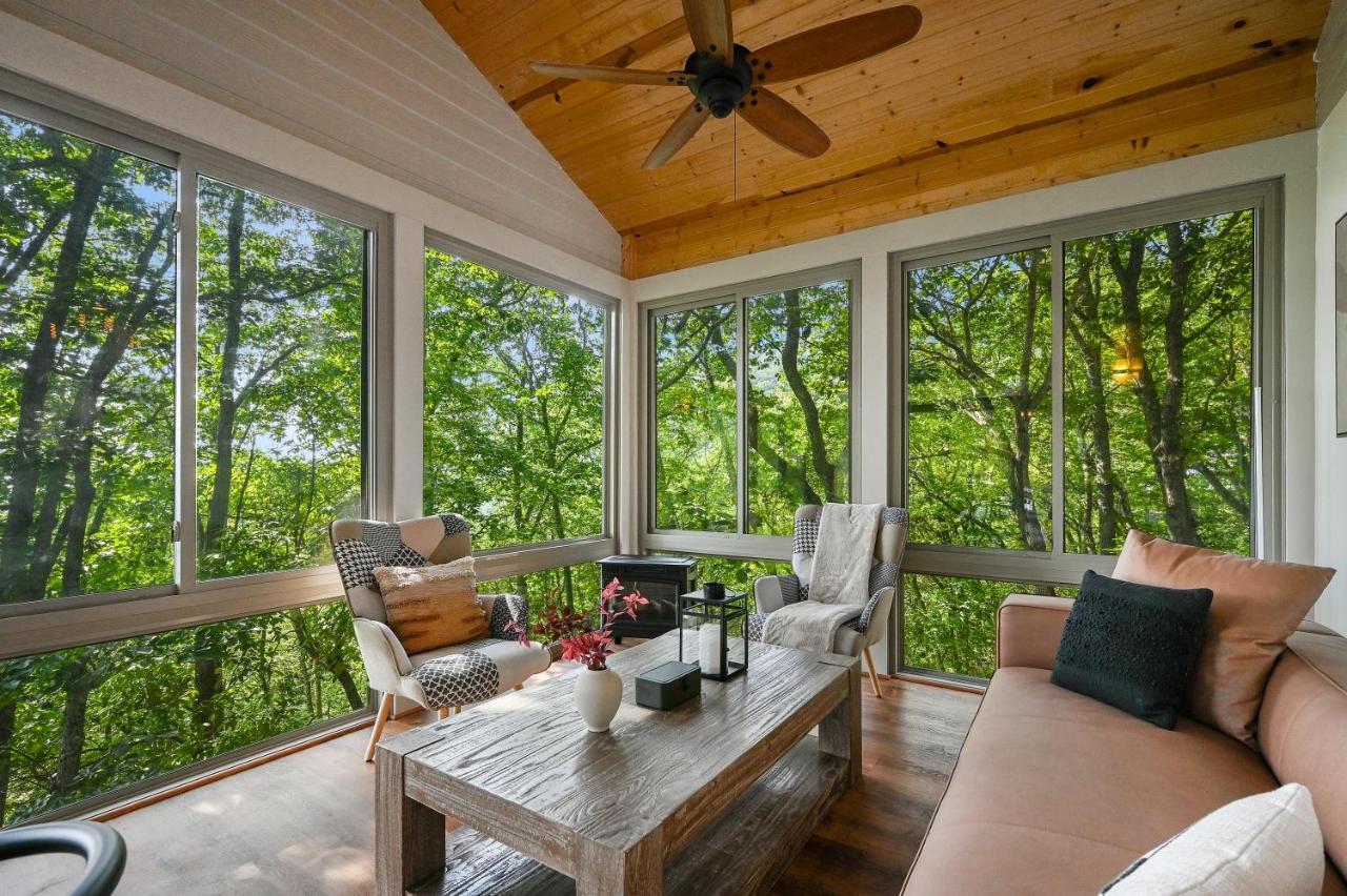 Simply Stunning Off Blue Ridge Pkwy Holiday home Asheville