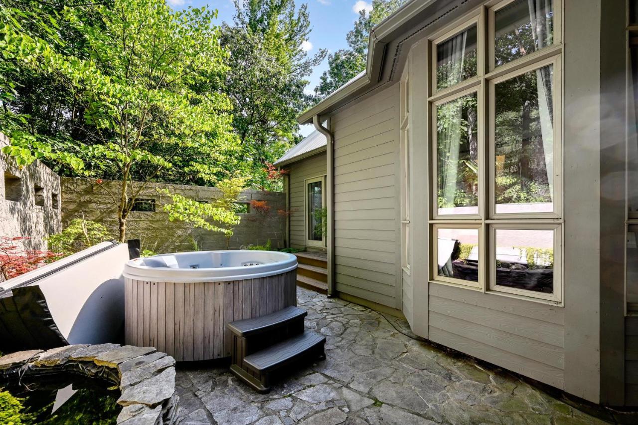 Simply Stunning Off Blue Ridge Pkwy Holiday home