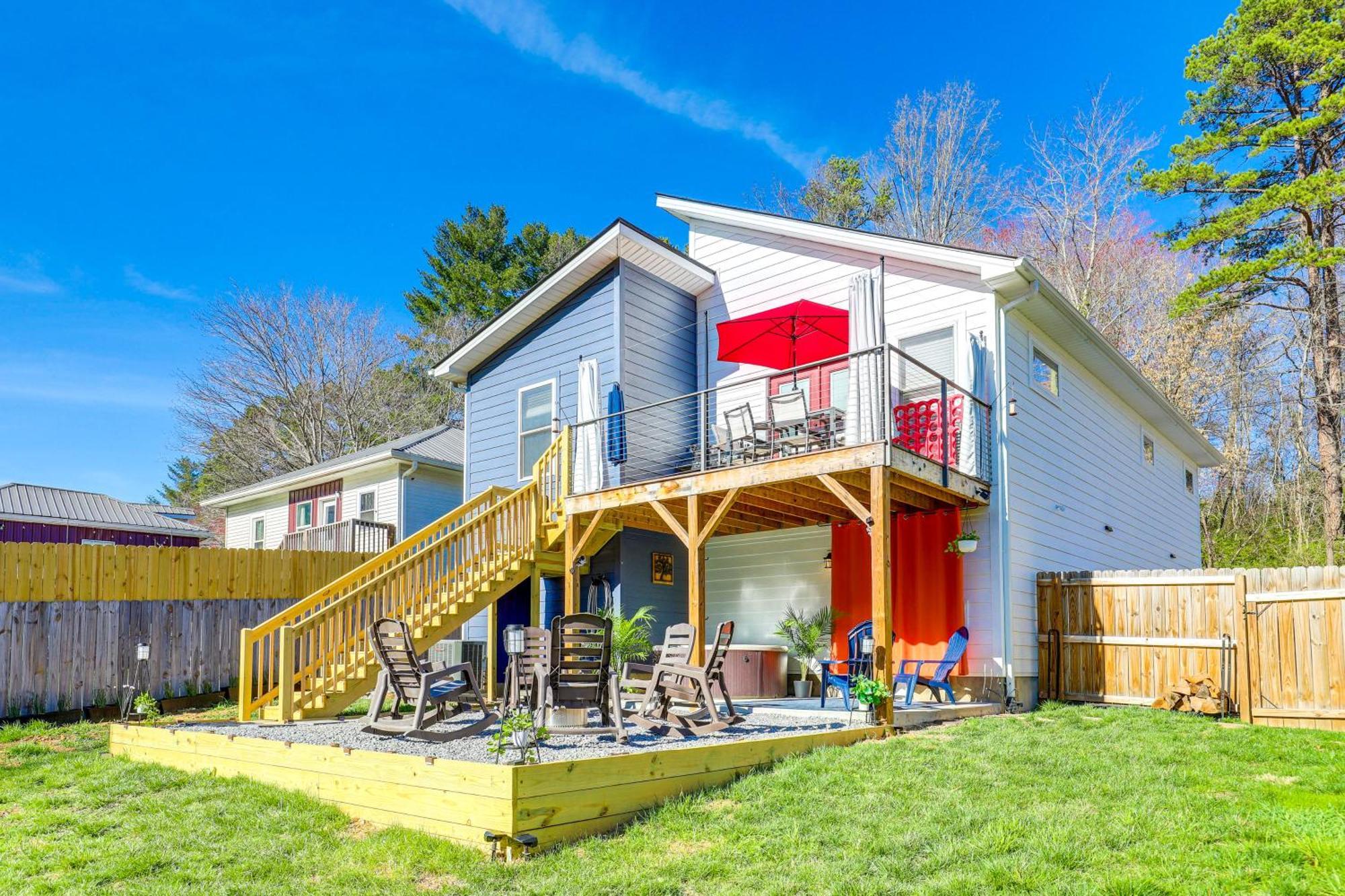 Chic Spacious Avl Oasis With Hot Tub And Fire Pit *