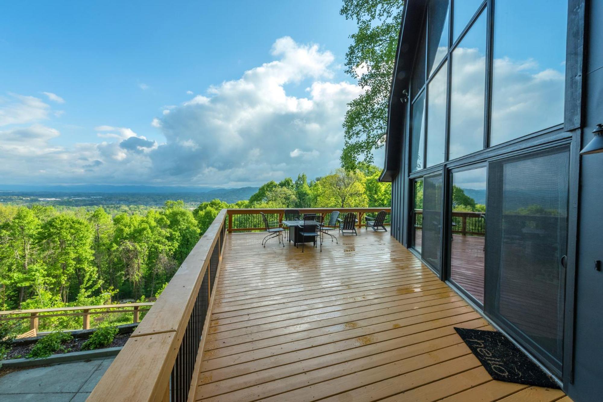 Hudson's Peak On Leisure Mountain *