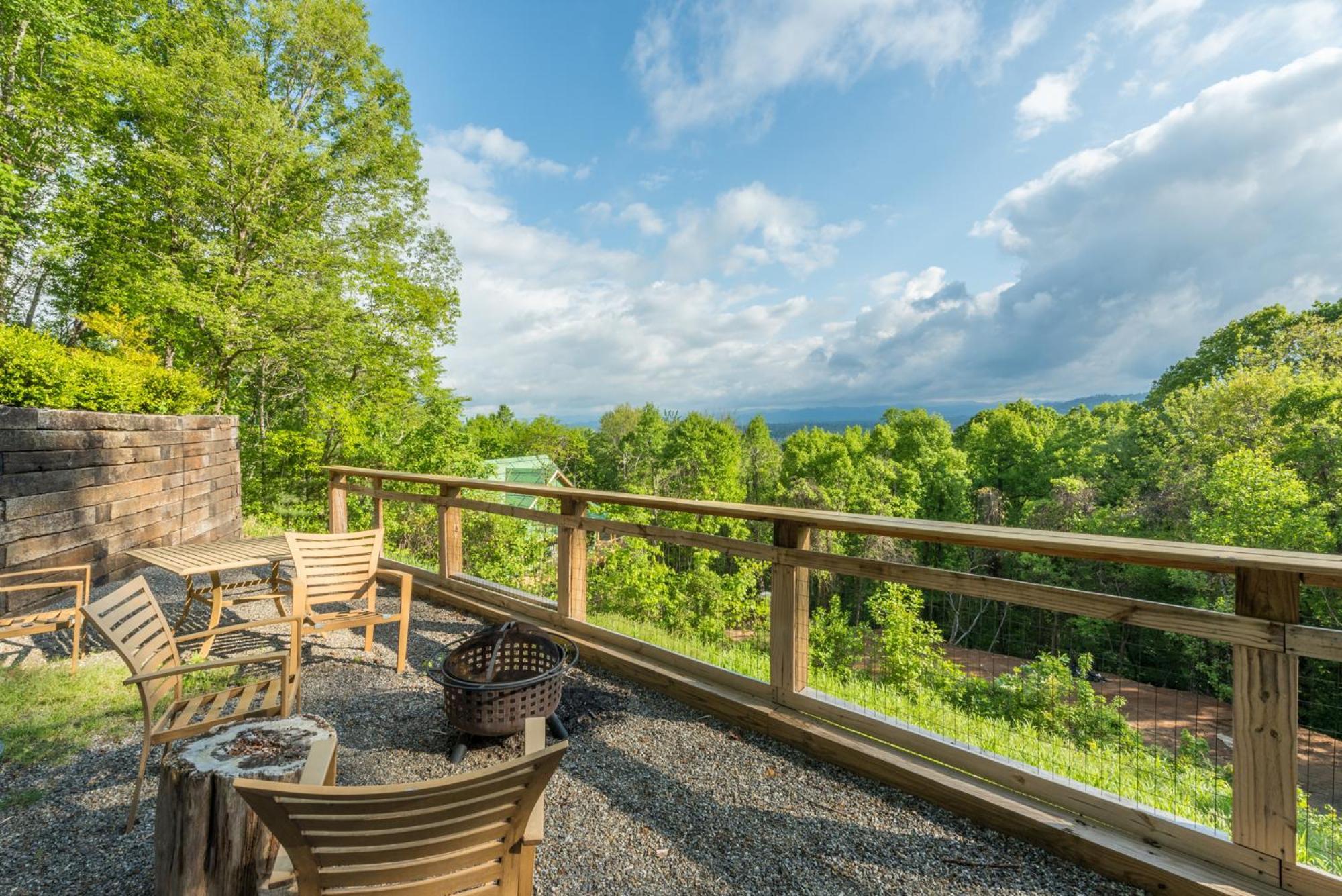 Hudson's Peak On Leisure Mountain Holiday home Asheville
