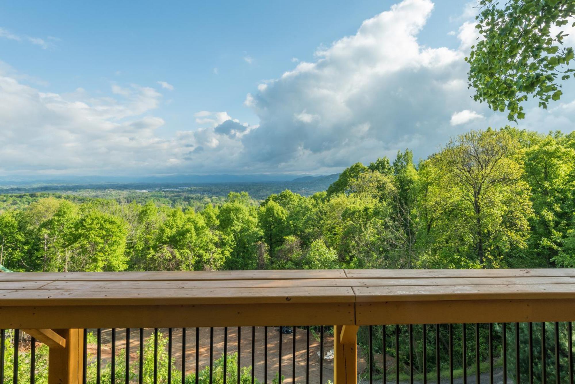 Holiday home Hudson's Peak On Leisure Mountain