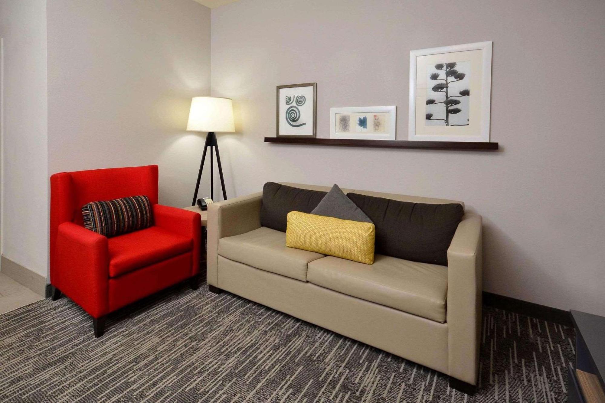 Hotel Country & By Radisson, West Near Biltmore Asheville
