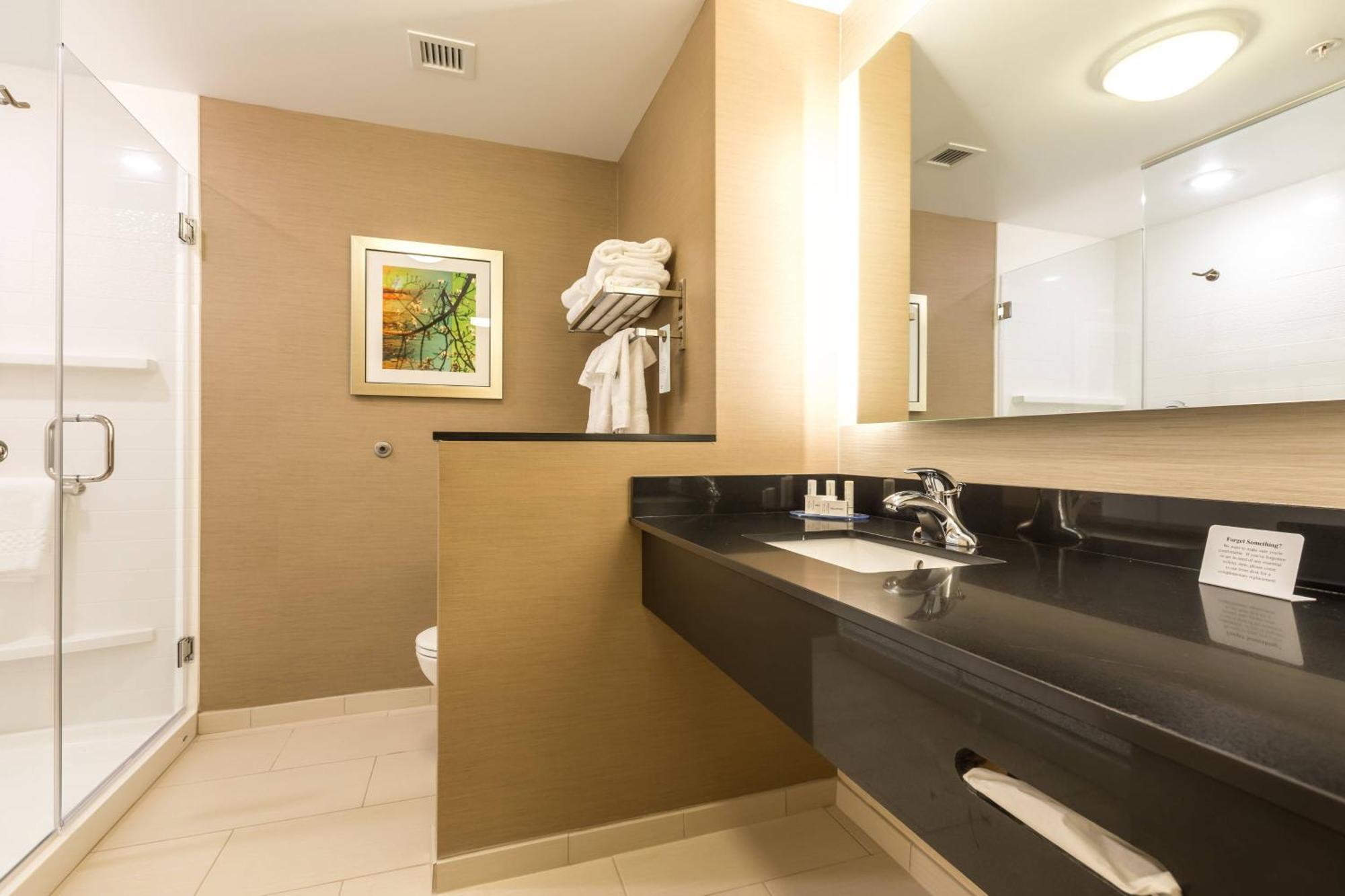 Fairfield & By Marriott Tunnel Road Hotel 3*