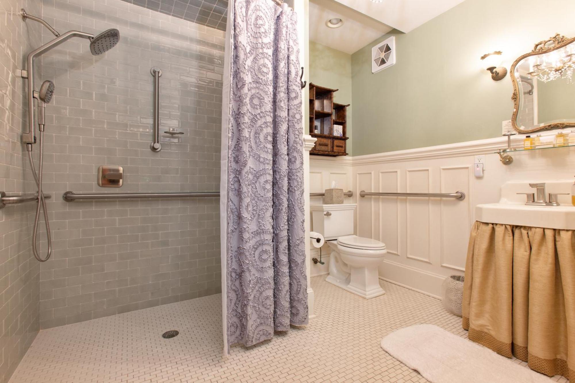 Bed & Breakfast Black Walnut B&B Inn 4*