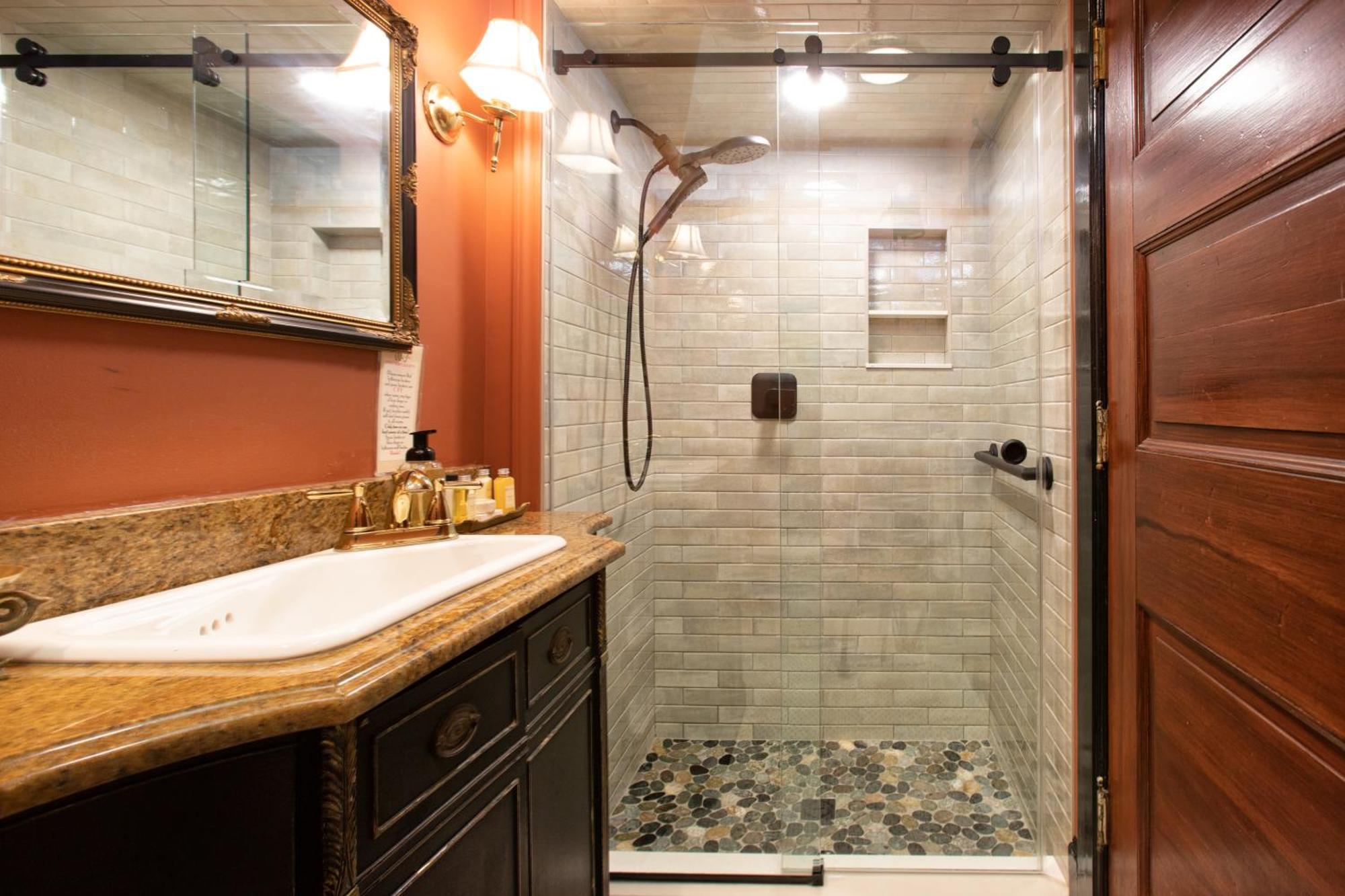 Bed & Breakfast Black Walnut B&B Inn 4*