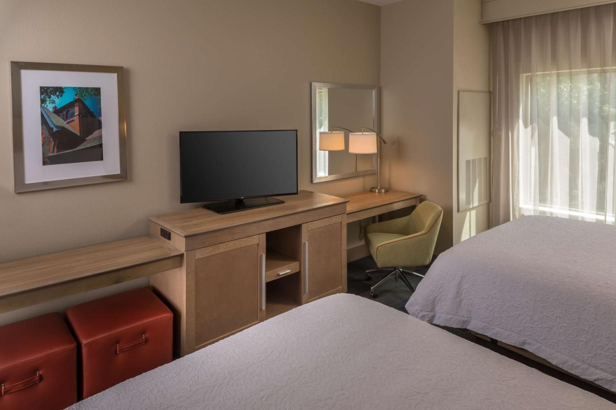 Hampton & Suites-asheville Biltmore Village, Nc