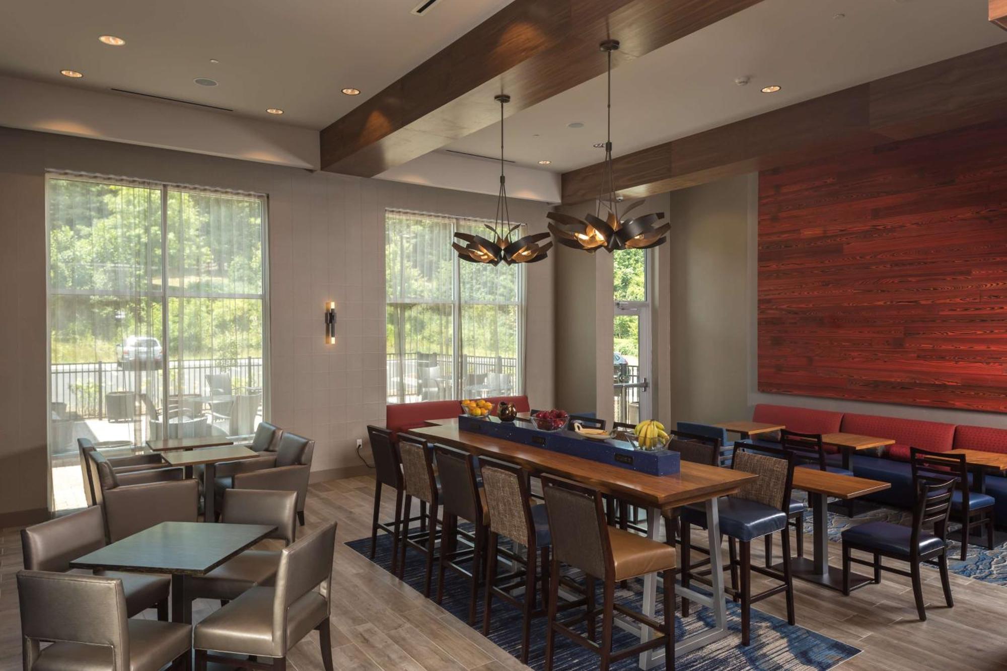 Hampton & Suites-asheville Biltmore Village, Nc 3* Asheville