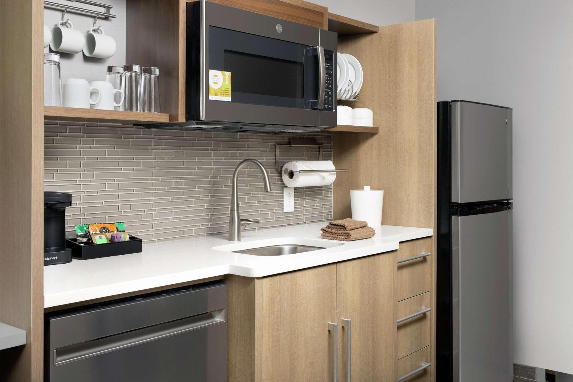 Home2 By Hilton Biltmore Village 3*