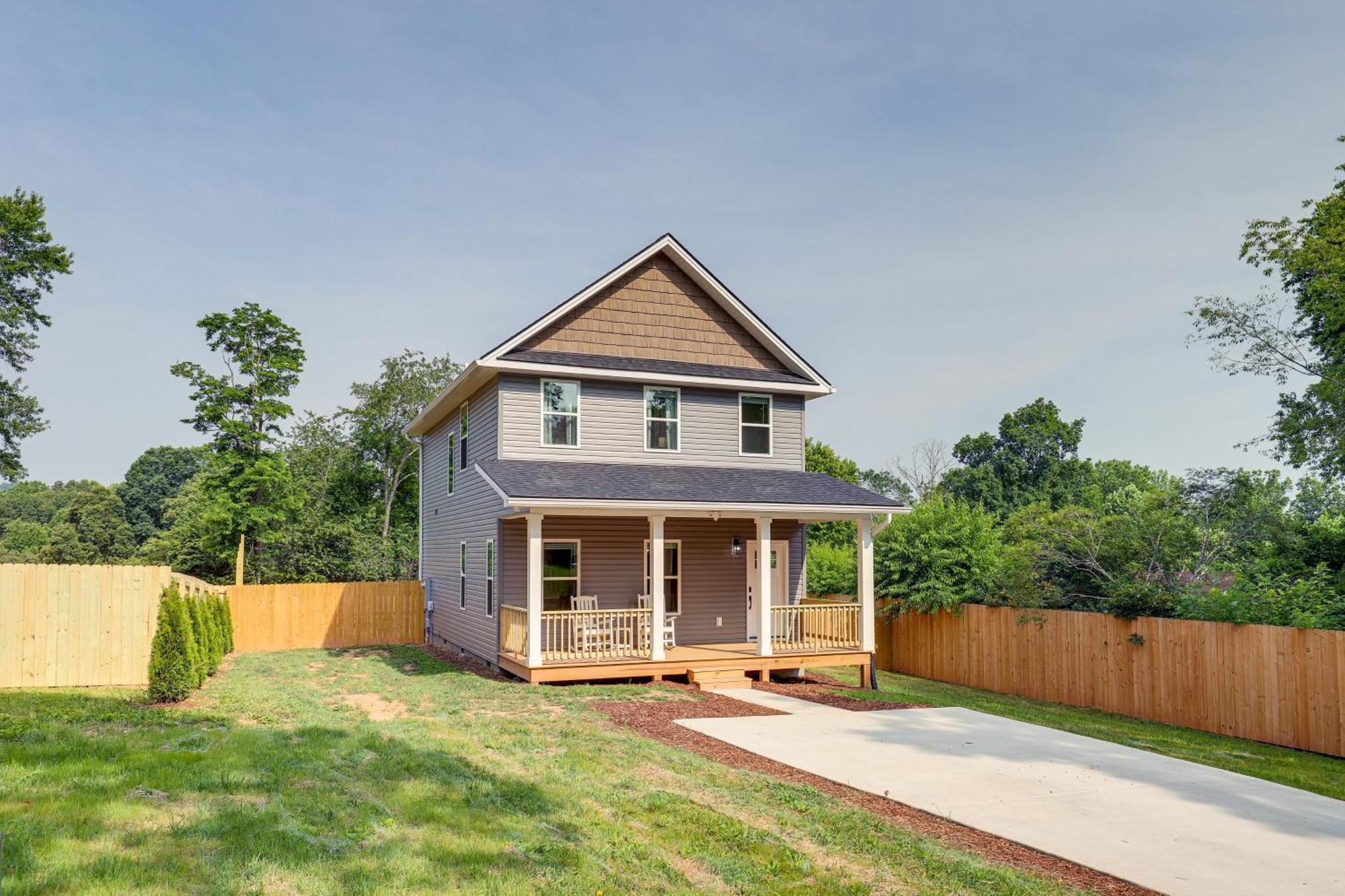 Holiday home Pet-friendly Vacation With Fire Pit Asheville