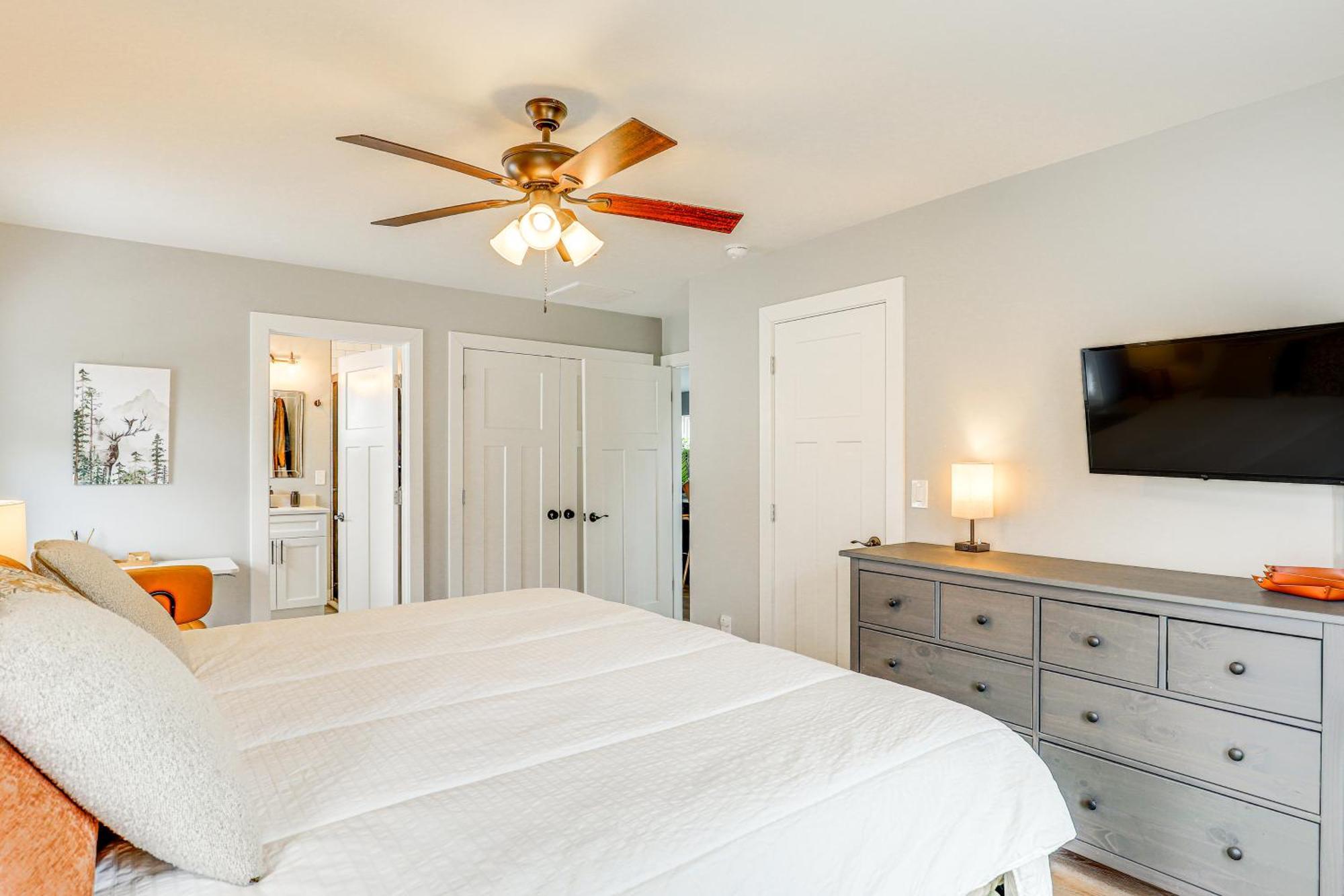 Chic Spacious Avl Oasis With Hot Tub And Fire Pit Holiday home *