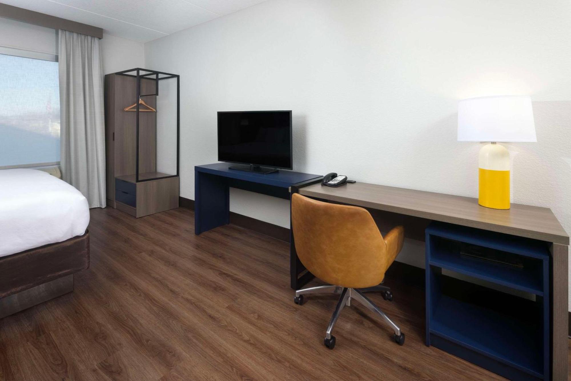 Hotel Comfort Outlet Center