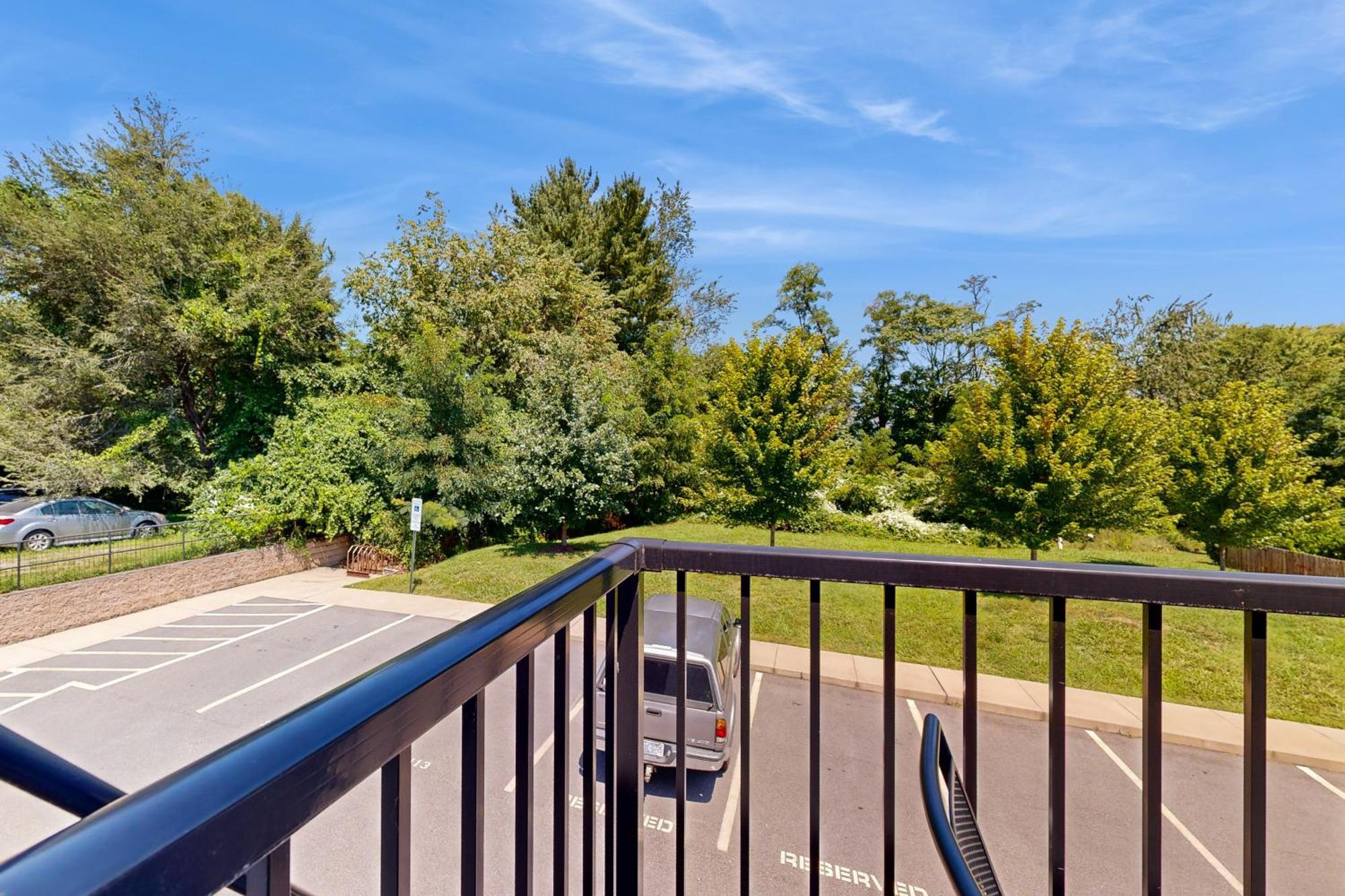 Haywood Chic Retreat Unit 215 Asheville