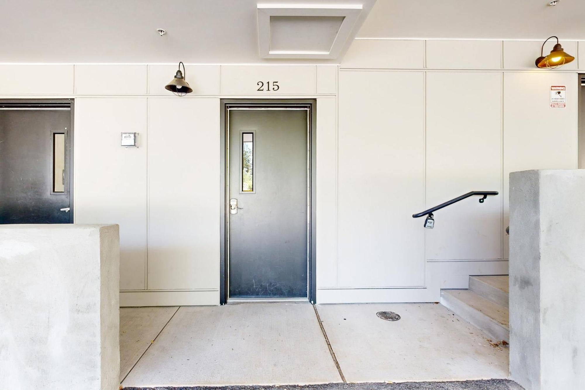 Apartment Haywood Chic Retreat Unit 215 *