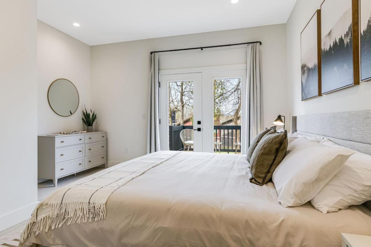 New Designer 1 Bed Home, Walk To Biltmore Village Asheville